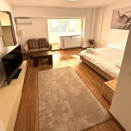 Garsoniera In Zona Garii Iasi Apartment Екстериор снимка